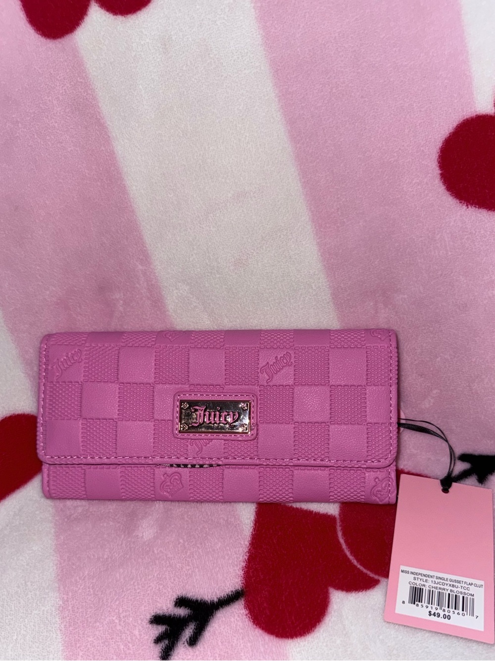 NWT Miss Independent Single Gusset Flap Clutch Wallet in Cherry Blossom